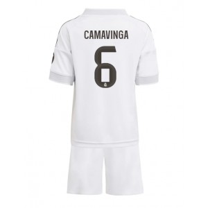 Fotbalové Dres Real Madrid Eduardo Camavinga #6 Dětské Domácí Oblečení 2025-26 Krátký Rukáv (+ trenýrky)
